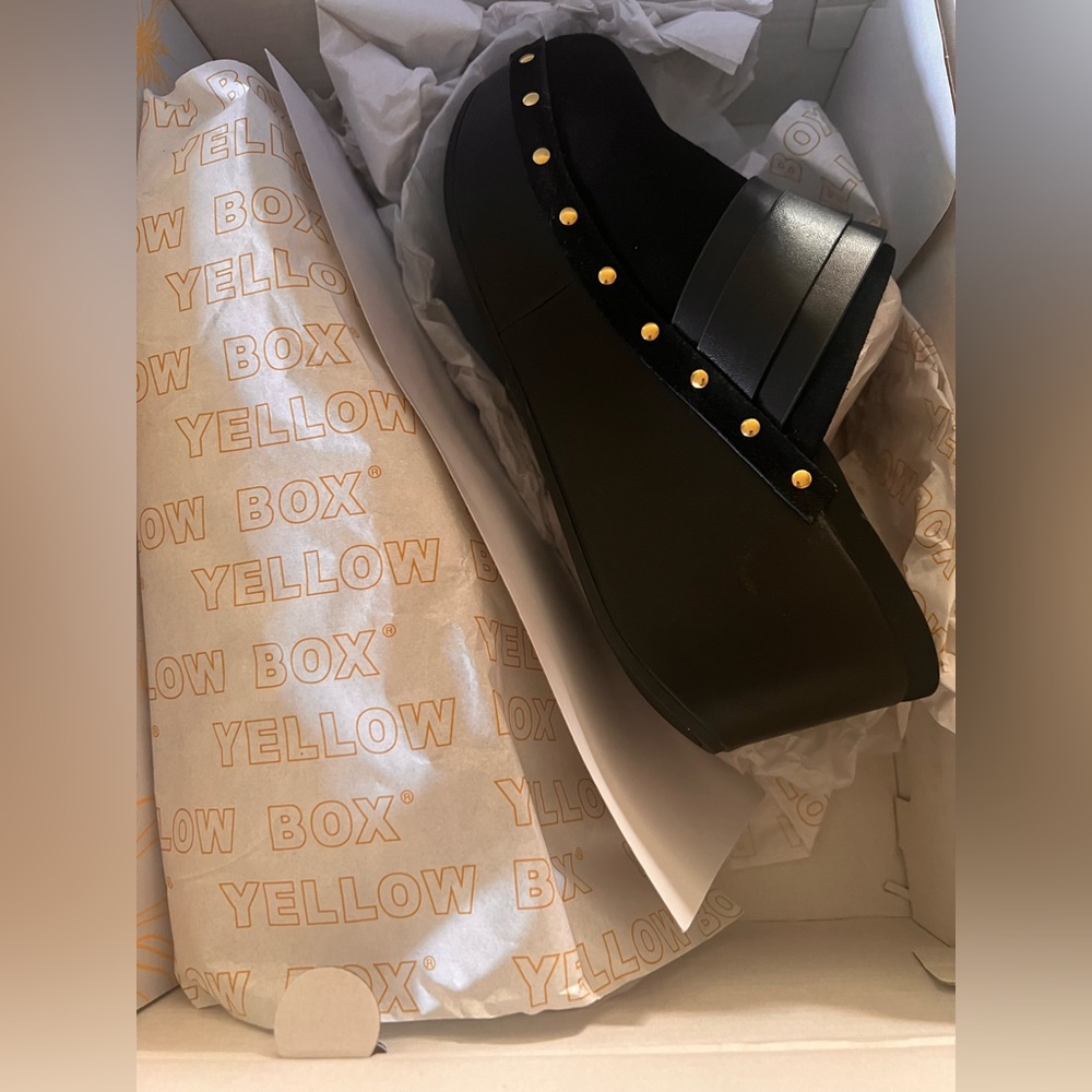 Yellow box size 6 us clogs/ mule new in box